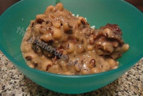 Roughly 2 lbs of smoked turkey necks (about 10 pieces). Black Eyed Peas With Smoked Turkey Necks | Turkey neck ...