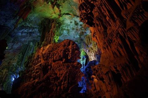 Colorful Caves Photographs Of China009 Флейта Пещера Турист