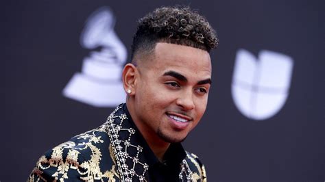 How Reggaeton Superstar Ozuna Became Artist With 1 Billion Views On