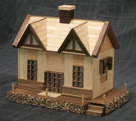 Gunakan kertas karton atau kardus untuk bagian alas. 20 contoh kerajinan miniatur rumah dari stik es krim | Hal ...