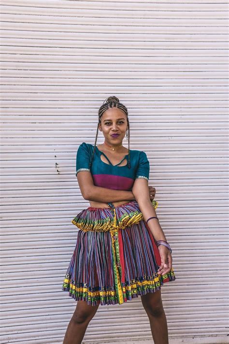 It provides a very different look. Sho Madjozi iSterring of Hair | African fashion, African attire, Fashion
