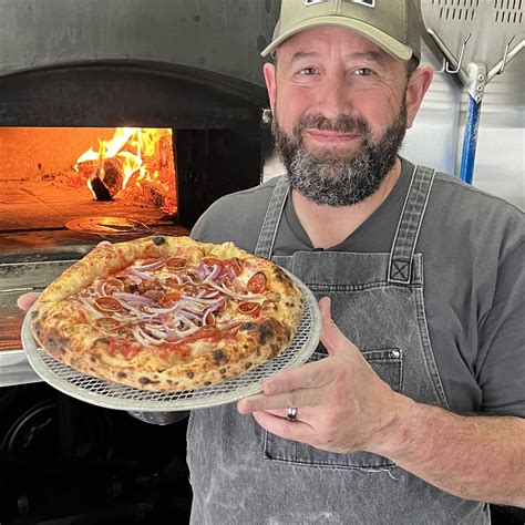 About River City Wood Fire Pizza