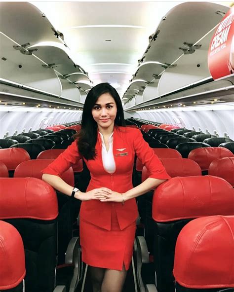 pramugari airasia indonesiaさんのinstagram写真・2019年7月21日 10 35 flight attendant uniform military