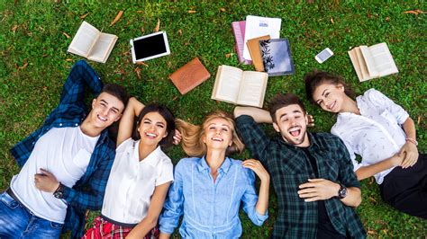 The 10 Best Ways To Spend Your Free Time In College Collegebasics