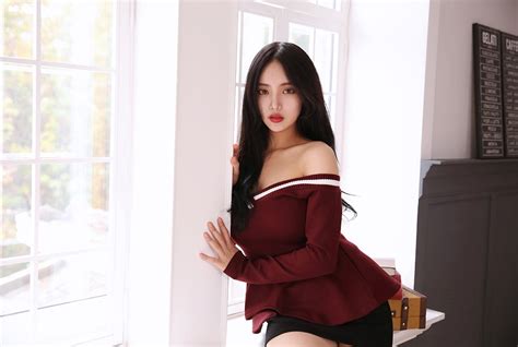 Meet The Korean Girl Breaking The Internet With Her Unbelievable Curves