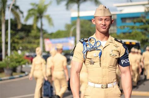 Polisi ganteng gamer, rengat, riau, indonesia. FOTO: Kedipkan Matamu Jika Lihat Deretan 10 Taruna Gagah Ini
