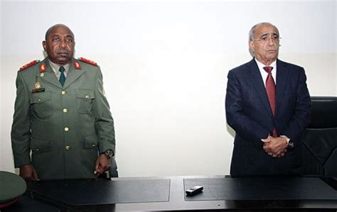 Jornal De Angola Notícias Inspector Geral Apresentado Aos Funcionários Da Defesa