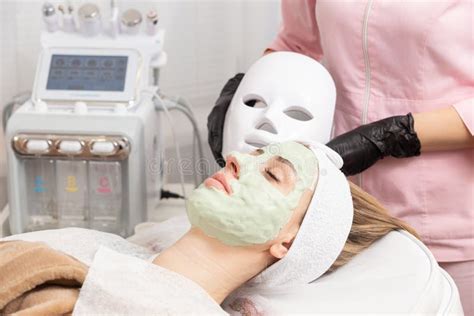 Spa Woman Applying Facial Clay Mask Stock Image Image Of Healthy