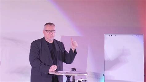 Hallo bist du ein mädchen,such nemlich eine freundin. Wo finde ich Freunde, auf die ich mich verlassen kann? (Fragen die bewegen 03/06) - YouTube