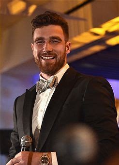 Kelce decided he'd give the officials a taste of their own medicine and. Pin auf Travis Kelce