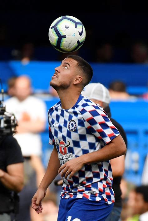 Eden Hazard S Father Make Statement Over Chelsea Star S Future