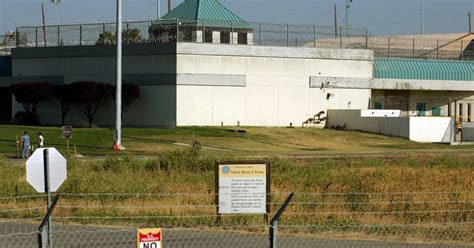 Warden Of Dublin Womens Federal Prison Charged With Sexually Abusing Inmate Cbs San Francisco