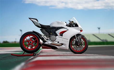 Ducati panigale v2 ii upcoming superbike in india ii specification ii official video ii price ii ducati's upcoming bike. Ducati Panigale V2 Pre-Bookings Begin In India