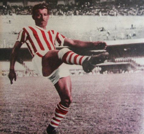 From 1953 to 1955, flamengo once again won the rio de janeiro state league three consecutive times. Zizinho no Bangu ~ O Curioso do Futebol