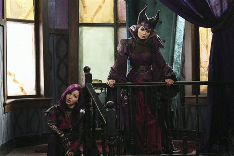 Descendants Review Fun Disney Tv Movie Takes Up The Tale Of Famous