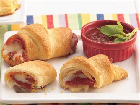 Pepperoni And Cheese Crescents Recipe Recipes Yummy Food Pepperoni