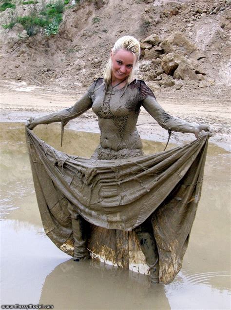 How To Make Clothes Look Muddy Walston Janet