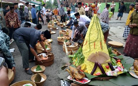 Mengenal Tradisi Islam Jawa Menyambut Bulan Puasa Megengan Uny