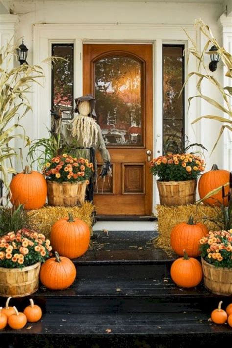 33 Beautiful Fall Porch Decor Ideas On A Budget Fall