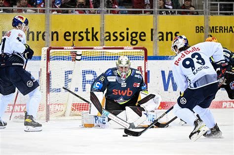 Sieg In Bremerhaven Ehc Bleibt In Der Del Das Maß Aller Dinge