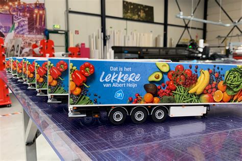Membuat miniatur truk dari kardus. 5 Mega trailers voor de nieuwe Albert Heijn campagne