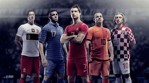 Cristiano ronaldo, soccer, hdr, portugal, sport, red, adult, athlete. Cristiano Ronaldo Nike Players 5k, HD Sports, 4k ...