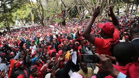 Zimbabwes Opposition Threatening To Hold Mass Protest If Elections Not Free Credible