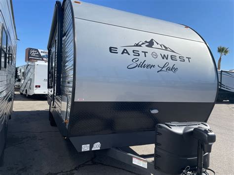 East To West Silver Lake 27kns Camping World Of Las Vegas 2110201
