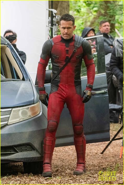 Ryan Reynolds Seen In Costume For First Time On Set Of Deadpool 3 In London Photo 4953091