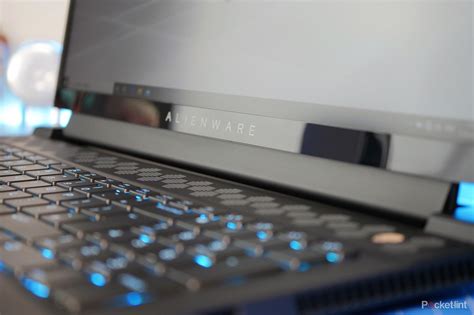 Alienware M17 R2 Review 17 Inch Showstopper Pocket Lint