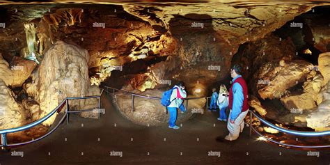 360° View Of Jenolan Caves Australia Baal Oldest Cave Alamy