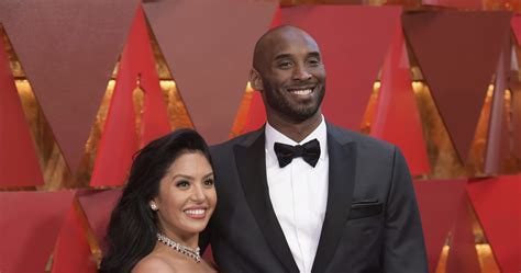 Video Lakers Kobe Bryant Statue Will Be Unveiled Feb Vanessa