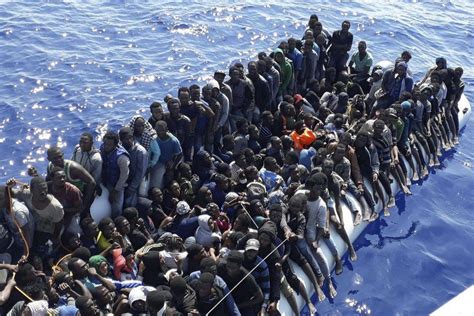 Libia A Rischio Migliaia Di Migranti Le Ong In Fuga