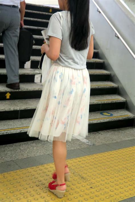 スカート復活でふんわり透けるレイヤードが流行っている 柳原美紗子のアンテーヌ・アイ