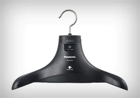 This hanger comes with a user manual! | Yanko Design