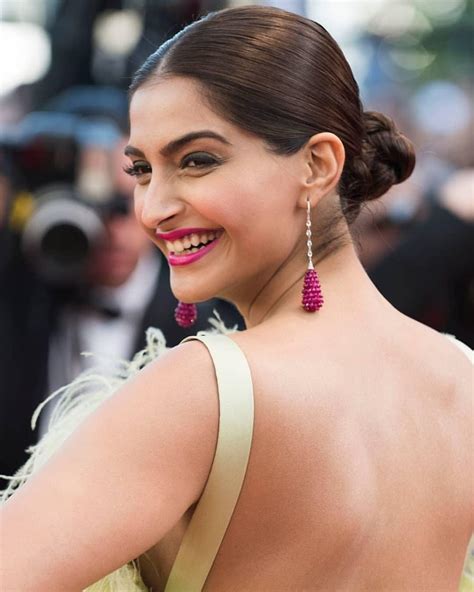 Stunning Compilation Of Sonam Kapoor Hd Images Over 999 Pictures In Full 4k Resolution