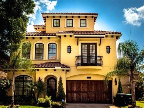 30 Flawless Exterior House Paint Ideas With Yellow Colors