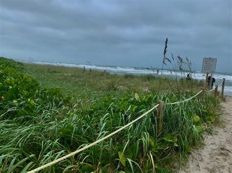 Tropical Storm Isaias Grazes Florida En Route To The Carolinas