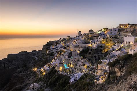 Oia Santorini Griechenland Das Dorf Bild Kaufen 71178543 Lookphotos