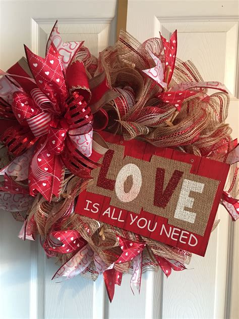 Valentine deco mesh wreath | Valentine door decorations, Valentine craft decorations, Valentine ...