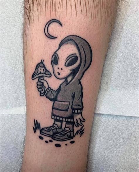 5 Awesome Alien Tattoos