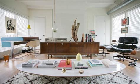 Retro Modern Furniture Giving Retrospect Look At Futuristic Interior Design