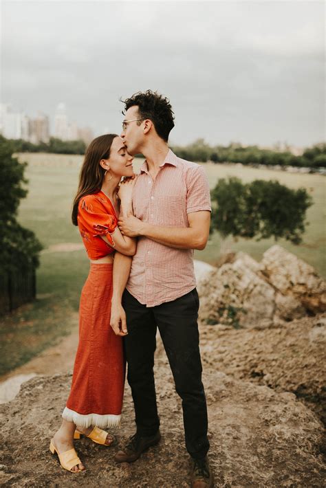 Hana Alsoudi Photography Cute And Romantic Couple Session In Austin Tx Romantic Couples