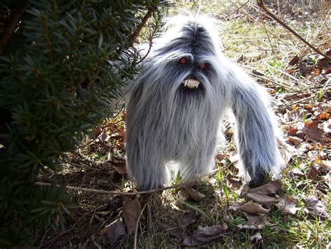 Creepy/Awesome yeti toy | Creature picture, Yeti images, Creatures