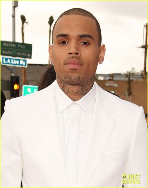 Chris Brown Grammys 2013 Red Carpet Photo 2809191