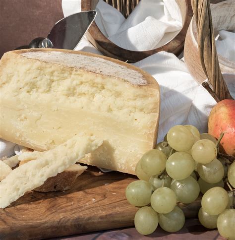 Il procedimento è un pochino più lungo e laborioso ma una volta che ci si è presa la mano diventa più facile a farsi che a. Formaggio stagionato Gr.500 - Acquista Online i Formaggi ...