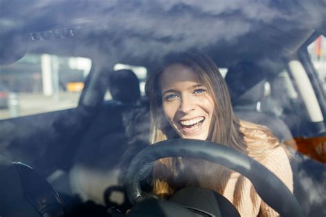 11 Crazy Things People Have Done While Driving Readers Digest Australia