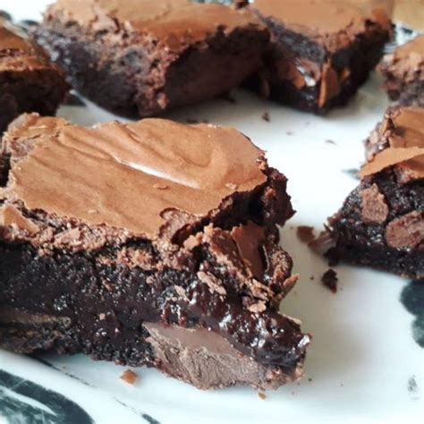 Best Ever Chocolate Brownies Recipe Easy And Quick Zoes Cakes
