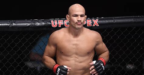 Get the latest ufc breaking news, fight night results, mma records and stats, highlights. UFC working on heavyweight fight between Junior Dos Santos ...