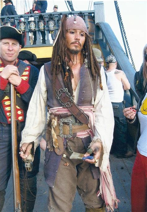 Pin By Sarah Baysore On Pirates Of The Carribean Jack Sparrow Costume